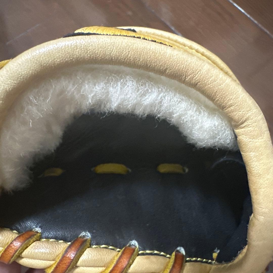 Nike Diamond Era ベージュレザーグローブ