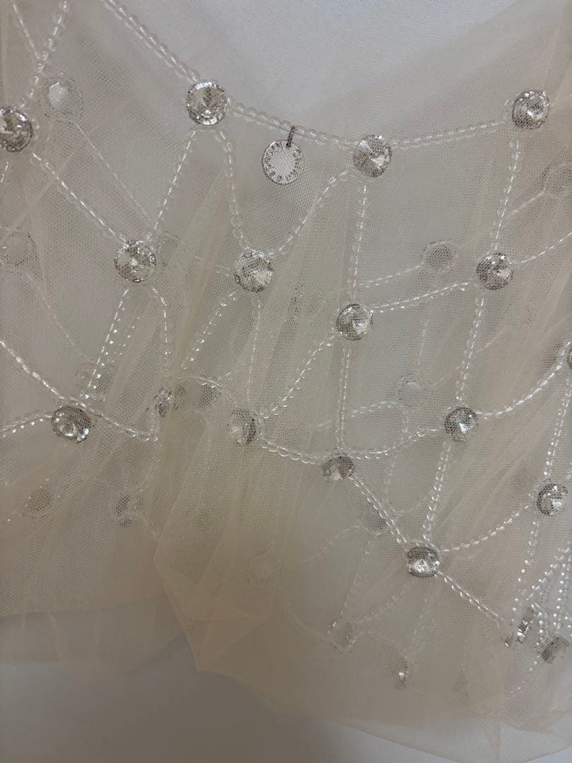 新品　chika kisada チカキサダ　ビーズビスチェ　　ベージュ