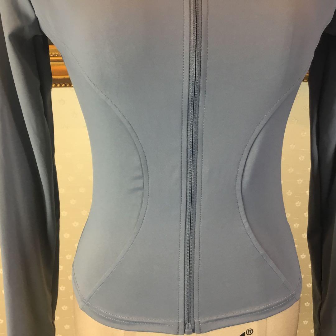 LULULEMON☆ サイズ M スモークブルー レディース ジャケット