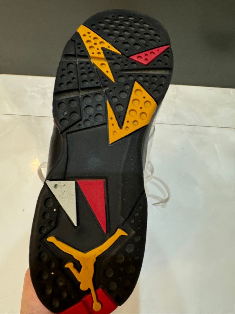 バッシュ　ジョーダン7