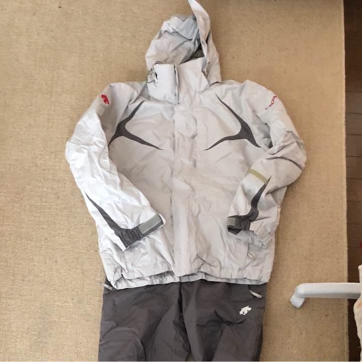 スキーセット(スキー板、ブーツ、ウェア)