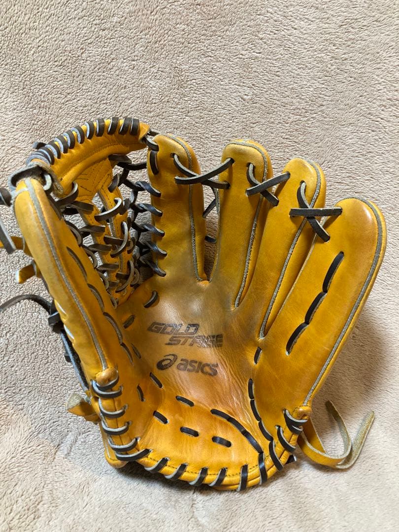 アシックス　ゴールドステージ 軟式　外野手用