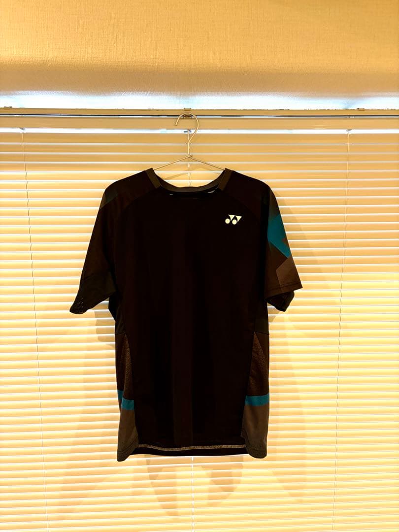 【美品】ヨネックス　ユニフォーム　Oサイズ