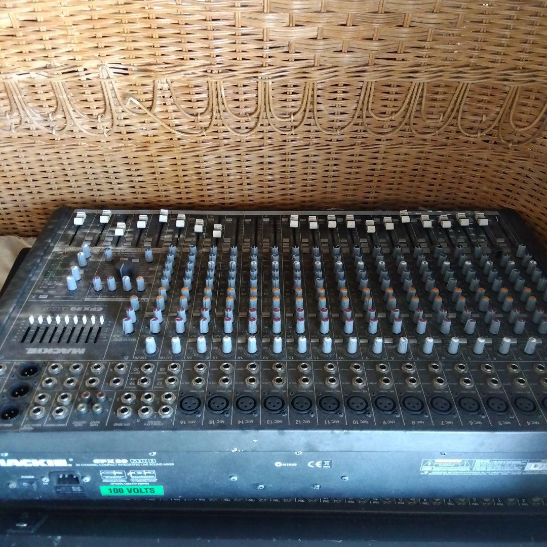 MACKIE CFX20 MKII 20チャンネル PAミキサー