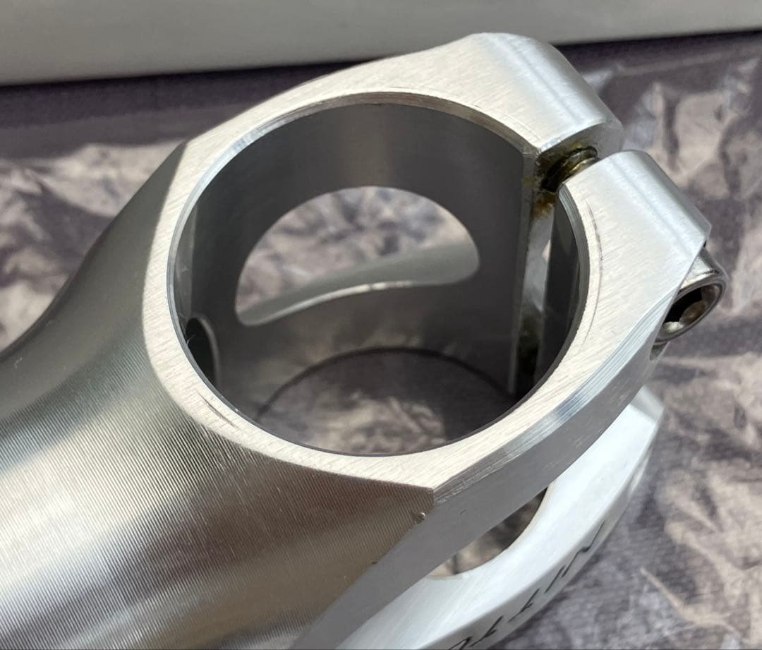 中古美品　NITTO UI-25EX 90mm ニットー　日東　ステム