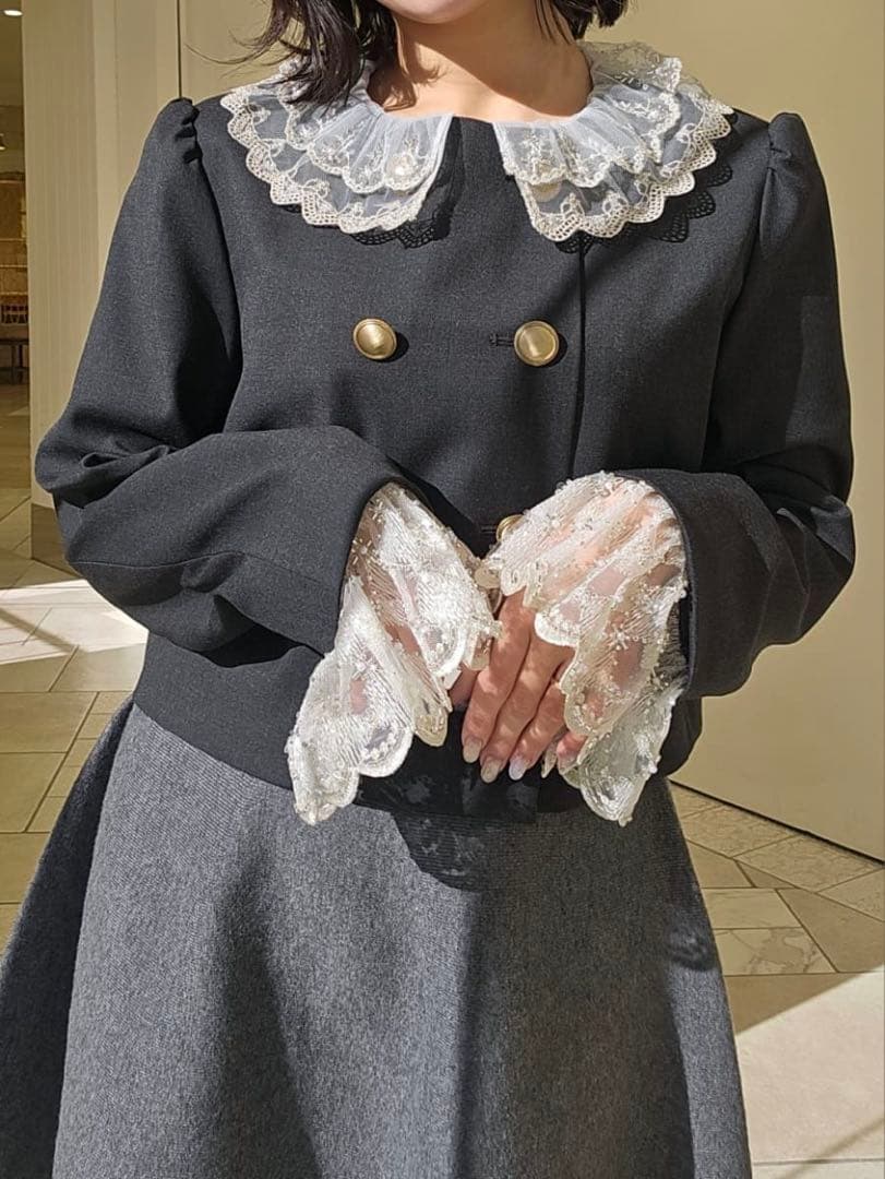 がぎご 新品 LILY BROWN スカラップビジューアタッチドジャケット