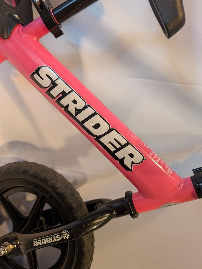 【良品】STRIDER SPORTS　スポーツタイプ　12インチ 　ピンク