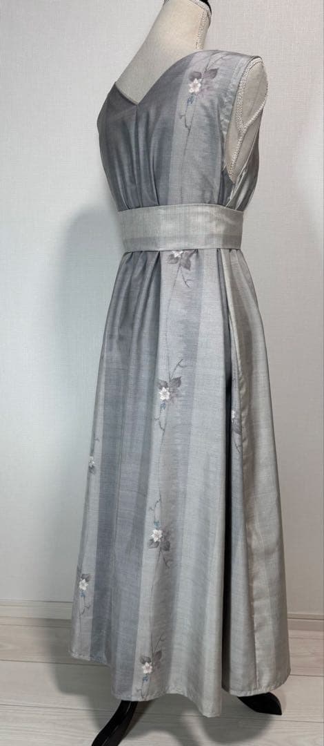 着物リメイク9マルキ白大島紬　ロングフレアワンピース（後ろVネック）着丈123㎝