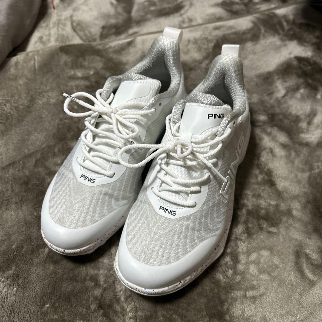 新品！ＰＩＮＧオールラウンダースパイクレスゴルフシューズ