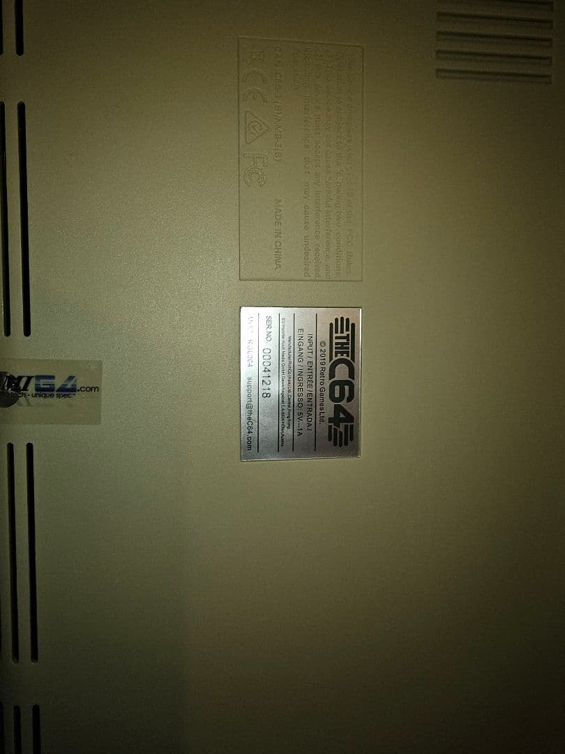 マ*ン様 Commodore 64 THEC64 クラシックゲームコンソール