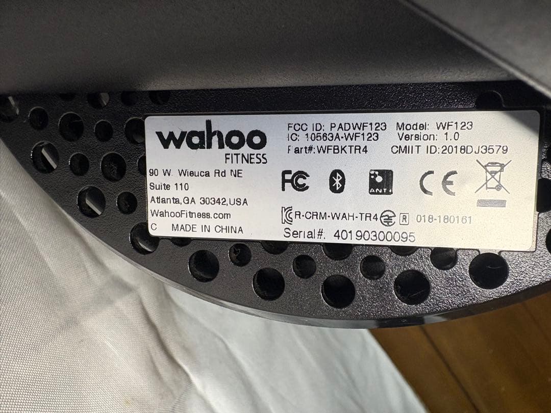 Wahoo KICKR CORE ローラー台　11速スプロケ付き