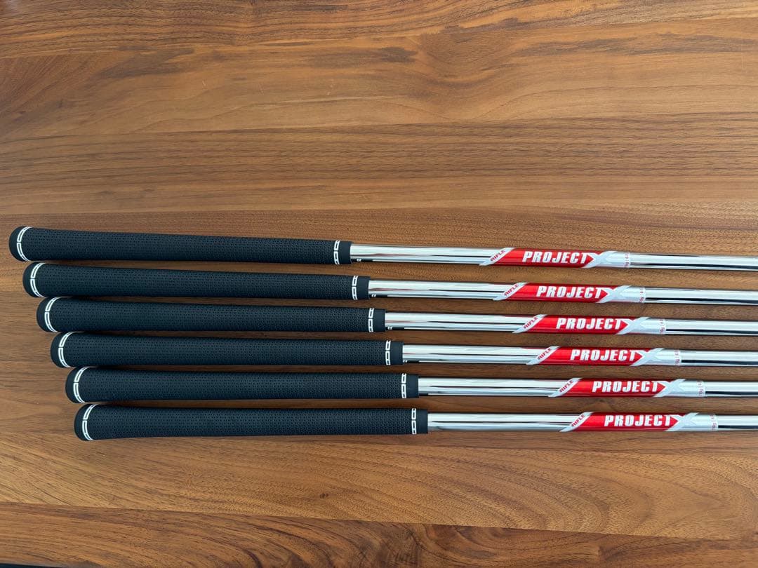 タイトリスト　T100 (2025)　5-PW プロジェクトX RED6.0 S