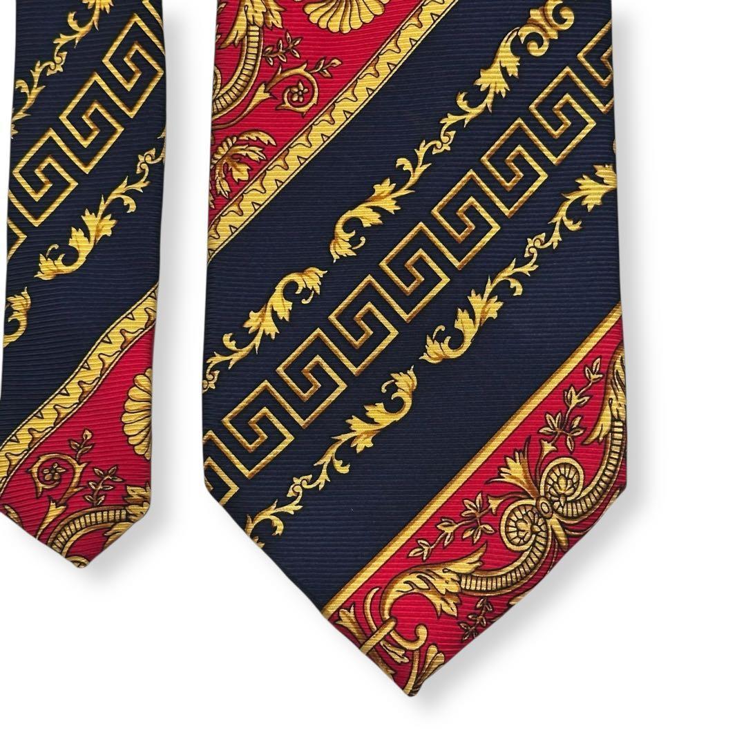 美品✨GIANNI VERSACE ネクタイ　グレカ　バロック　ゴージャス
