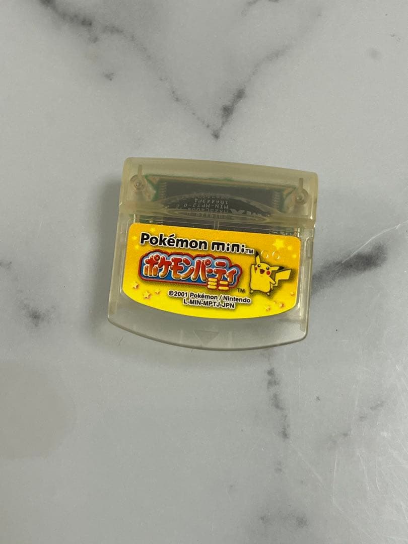 Nintendo ポケモンミニ 本体。