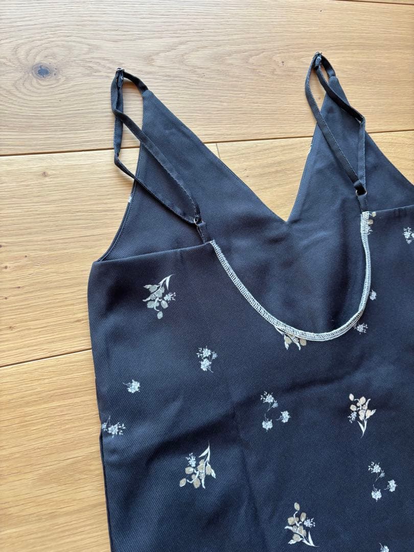 Willfully ディープスリットプリントキャミソールワンピース