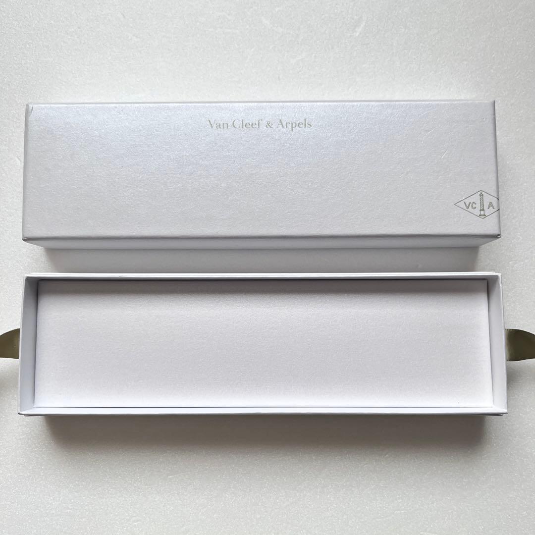 Van Cleef & Arpels 時計 ブレスレット ケース 空箱