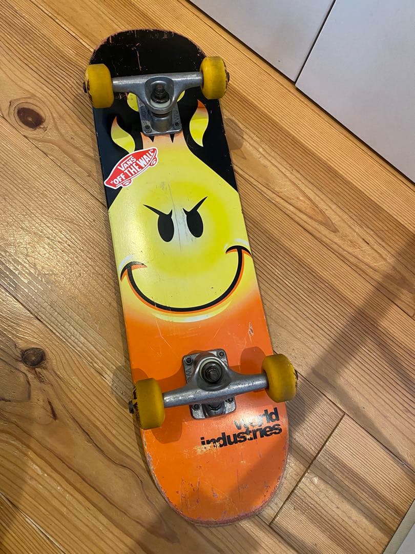 ワールドインダストリーズ スケートボード　キッズ〜ジュニア