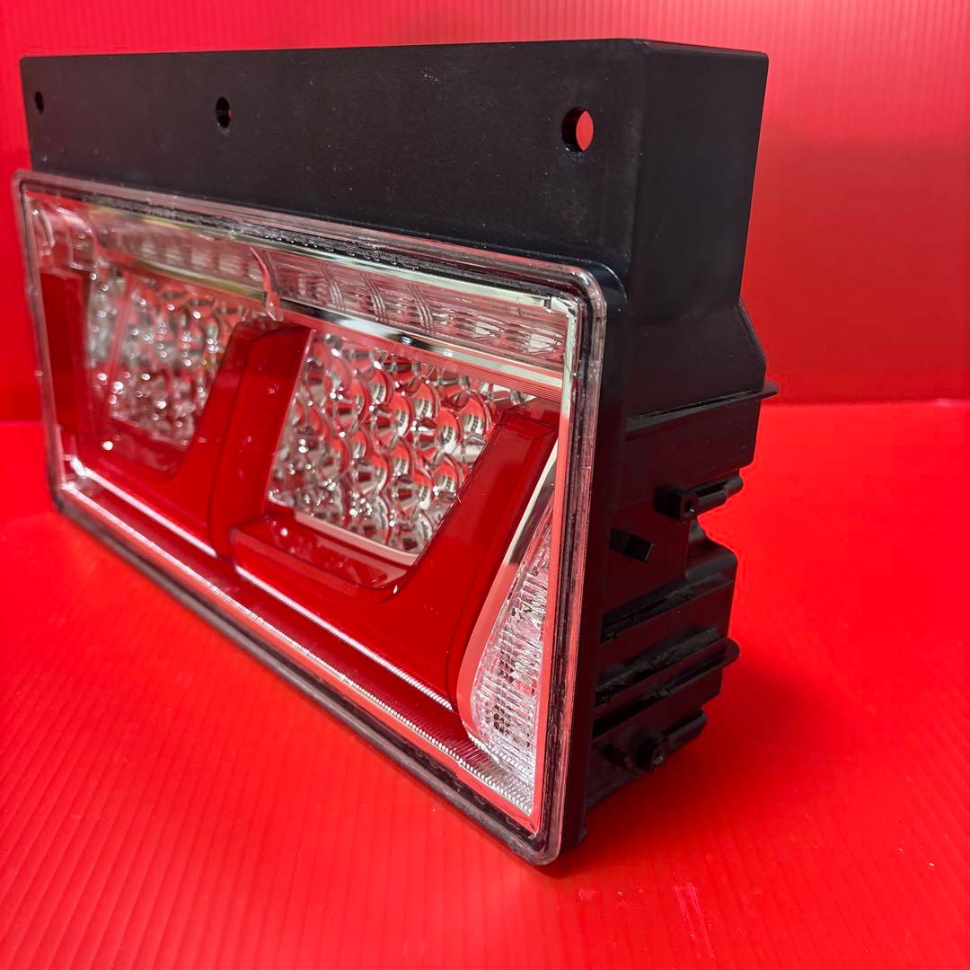 50 小糸テール 2連 車検対応状態 リメイク 新品レンズ 右 （運転席側）