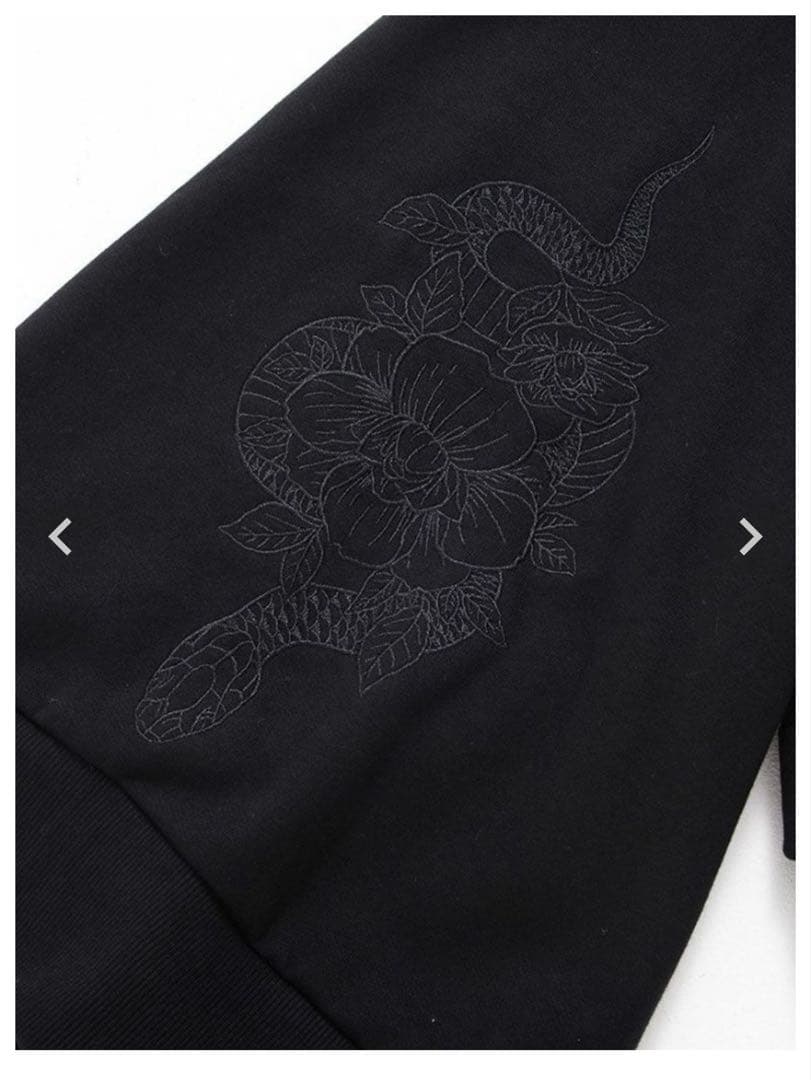 新品未使用タグ付きililil 【イルイルイル】より【蛇昇華界】着物パーカー