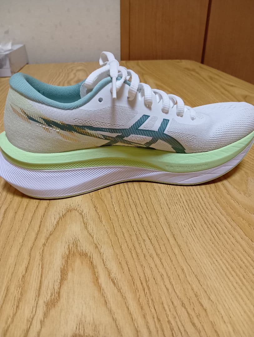 ASICS Magic Speed 4（24.0cm）ランニングシューズ