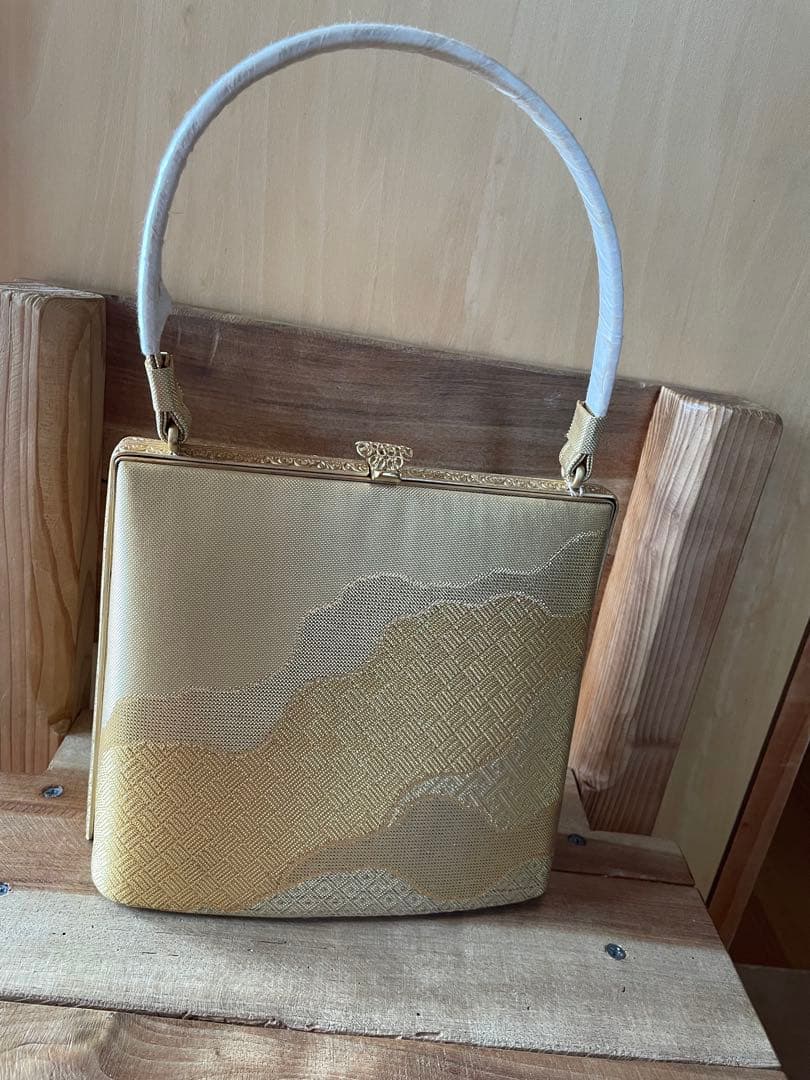未使用　和装用バッグと草履のセット ゴールド　山形屋　手鏡付き