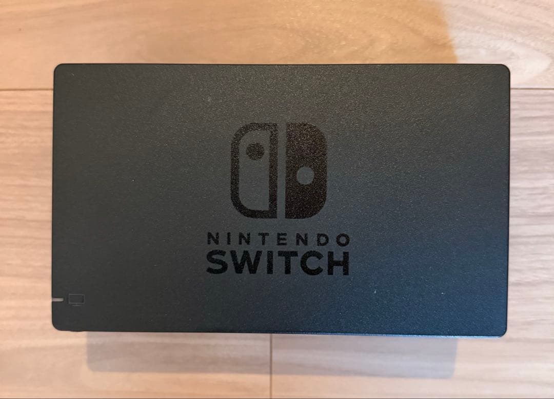Nintendo Switch本体&ポーチ&Joy-Con&ハンドル2個