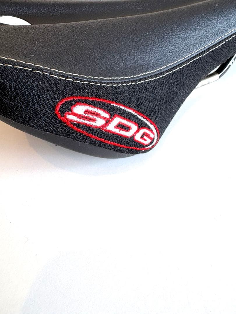 SDG BEL-AIR ベルエアTi-Alloy チタンレールサドル