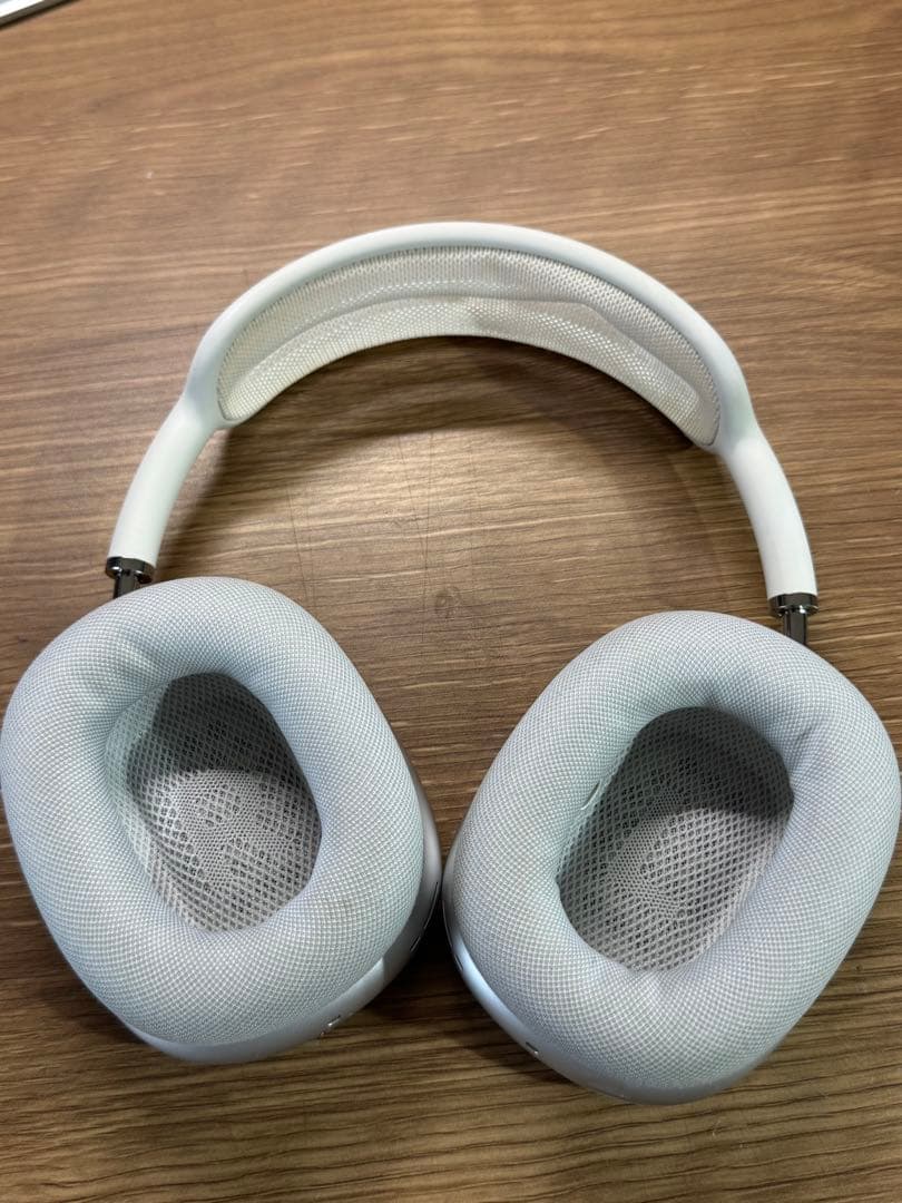 ヘッドホン AirPods Max