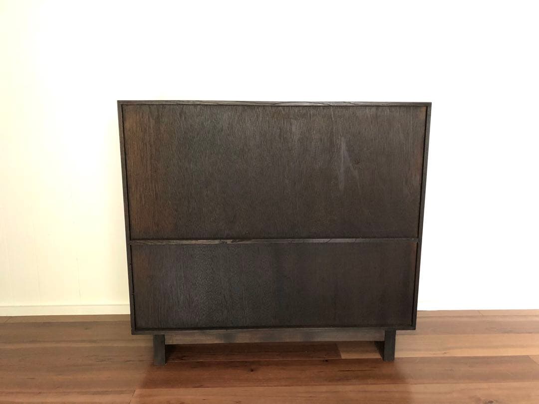 【メンテ済】小降りなビンテージの収納棚　サイドボード　本棚　食器棚