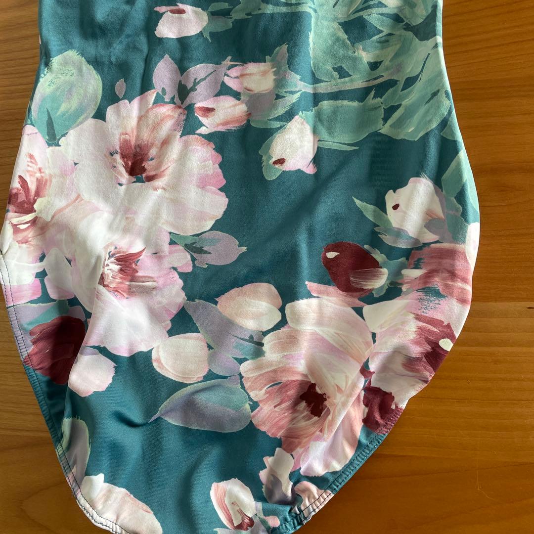 stina スティナ　グリーン花柄ハイネックレオタード