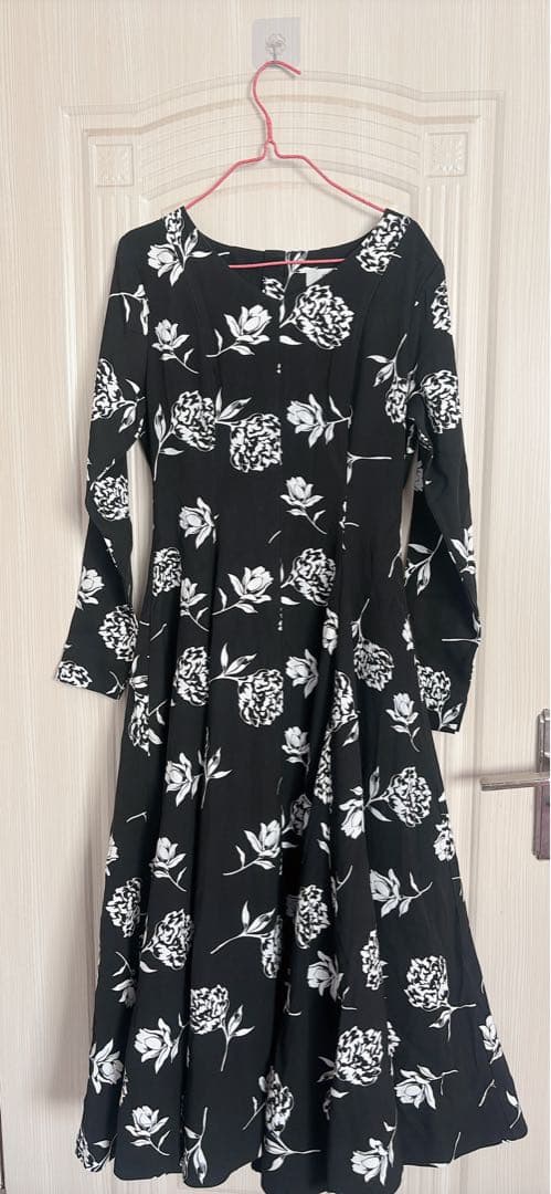 新品　JENNE　Luxe　フレアワンピース【限定品】