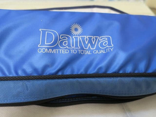 シマノ 超軽量グレ竿 ProSelect 磯3号18 5.3m　値下げです