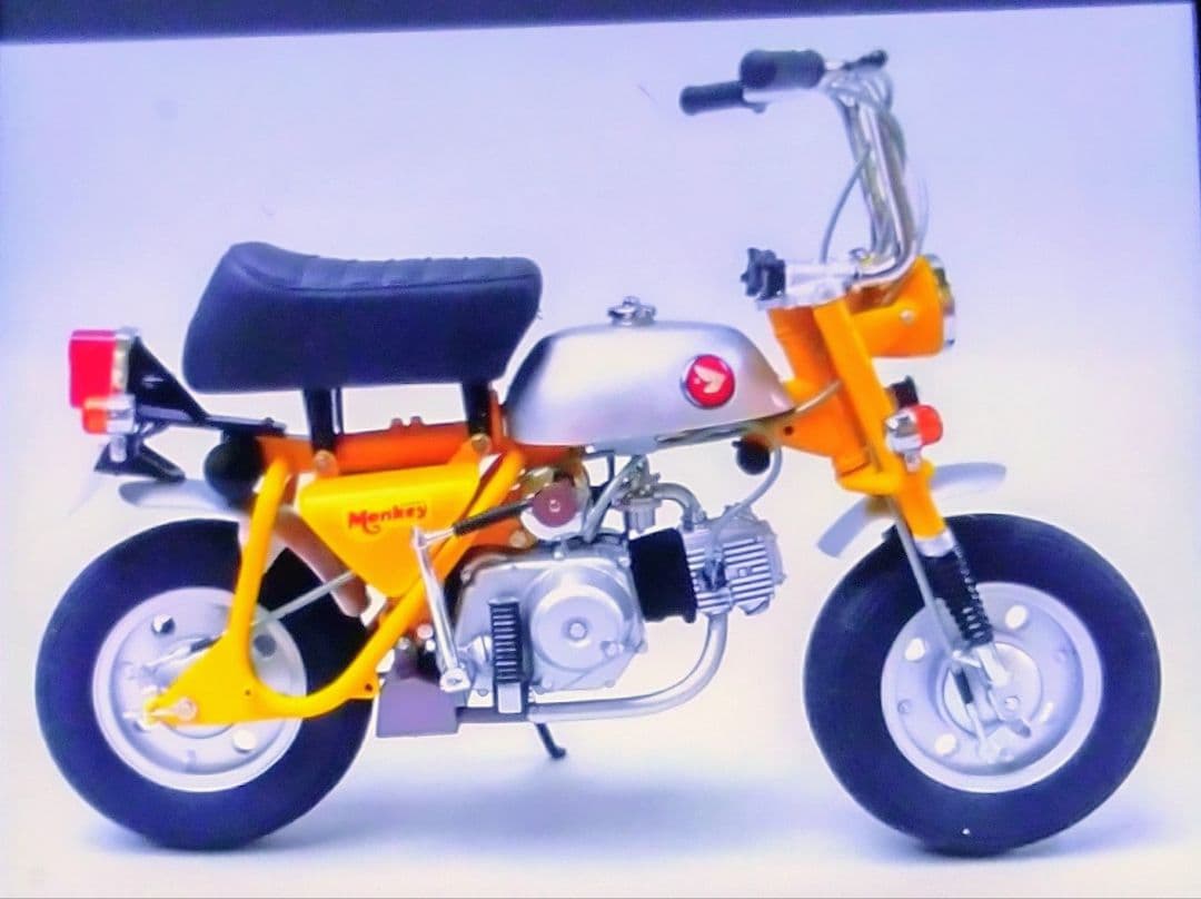 エブロ 1/10 ホンダ モンキー Z50A