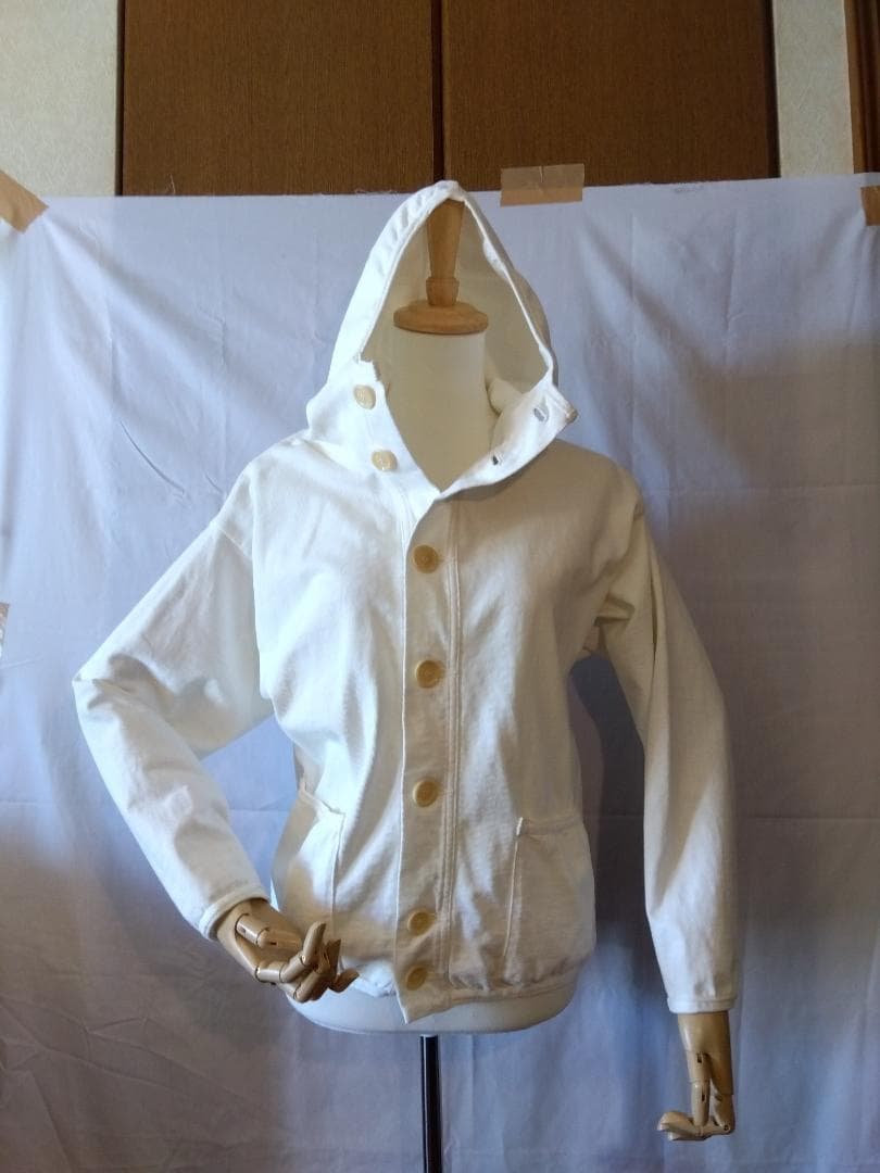 さ*ぼ様 【新品未使用】45R　コットンフードパーカー　星2つでサイズM　日本製