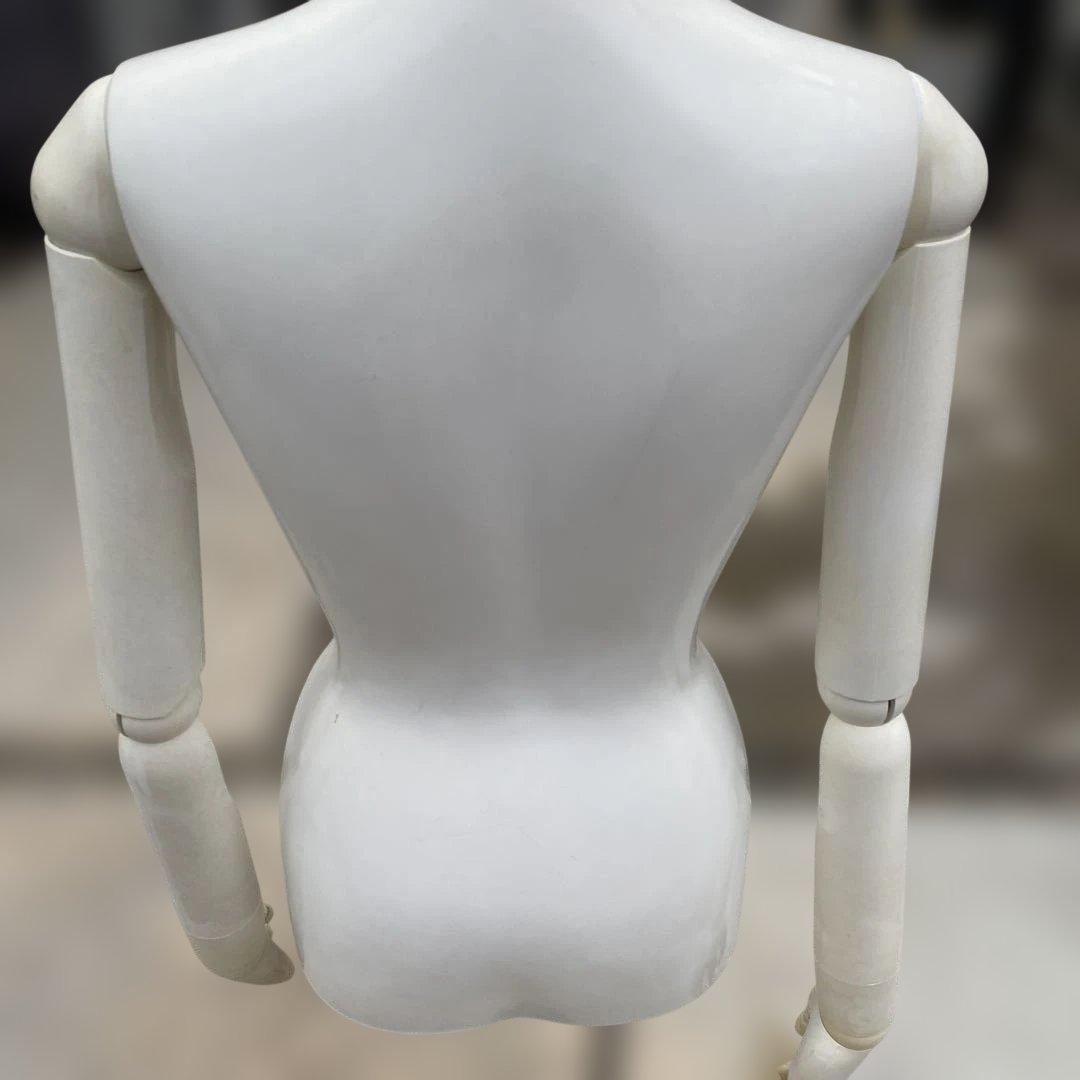 可動式　ホワイトプラスチック　マネキン　レディース　⑪