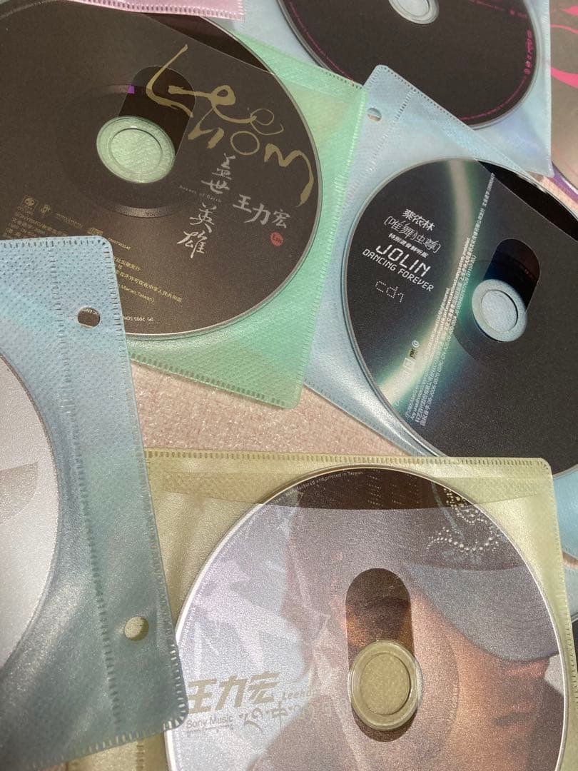 台湾ポップ 音楽アルバムCD まとめ売り ケース無し アジア 中華 K-POP