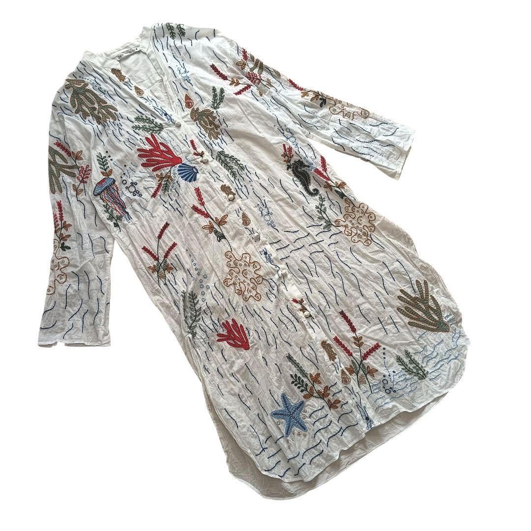 ZARA 海モチーフ刺繍ロングシャツワンピース チャイナボタン スリット 白