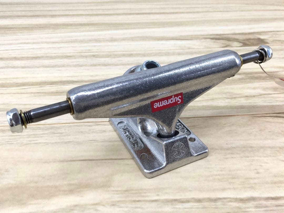 Supreme 21AW Independent Trucks スケボー パーツ