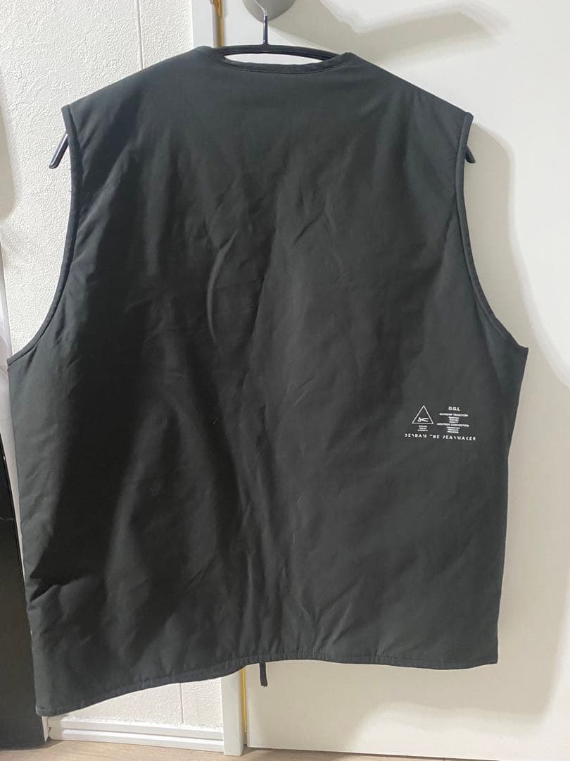 デンハム　中綿ベスト