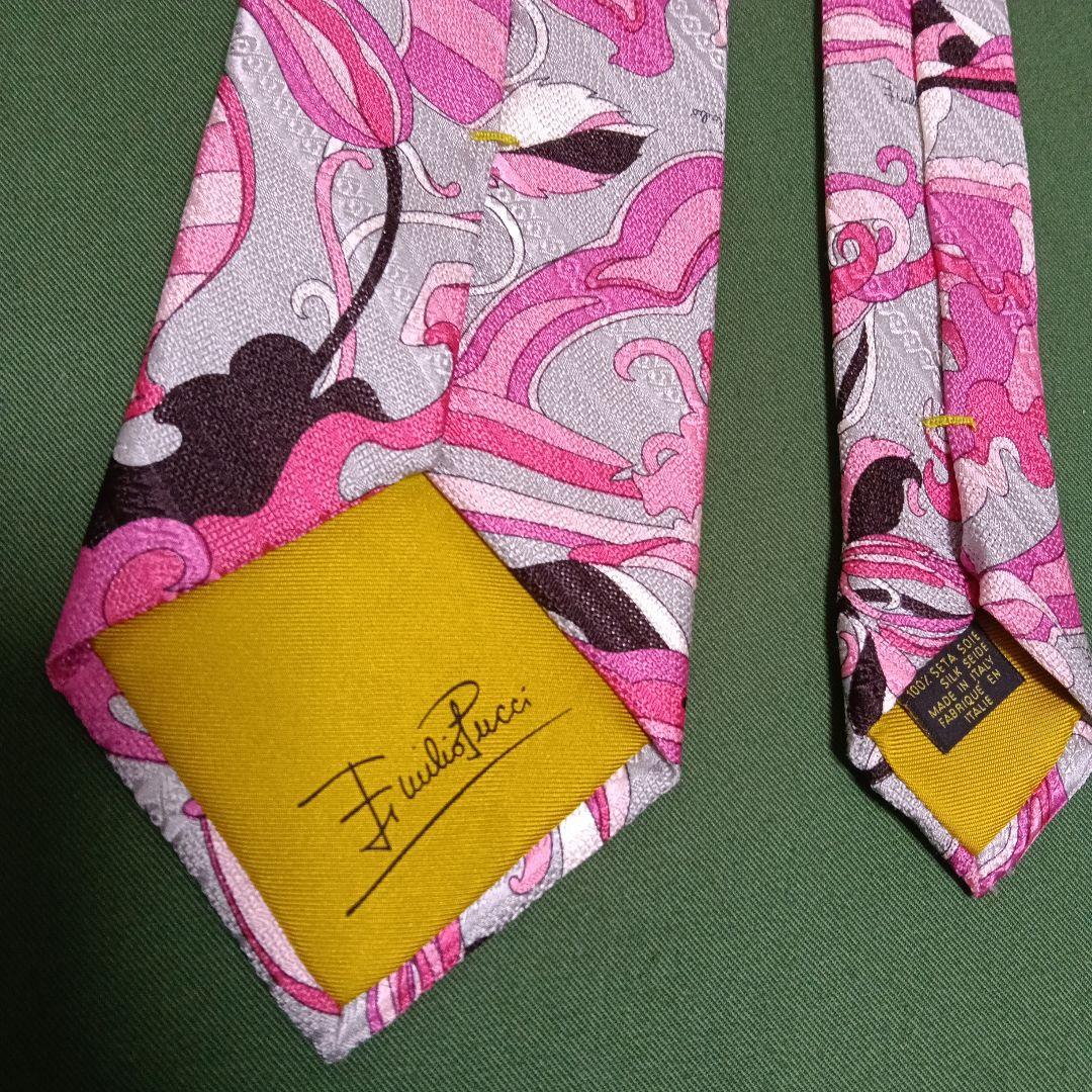EMILIO PUCCI 花柄 シルクネクタイ　ピンク