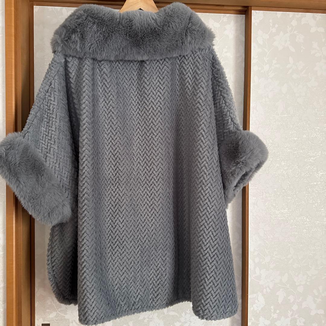 ISHIKAWA-LABO（イシカワラボ）ファー付きポンチョ 【タグ付き】