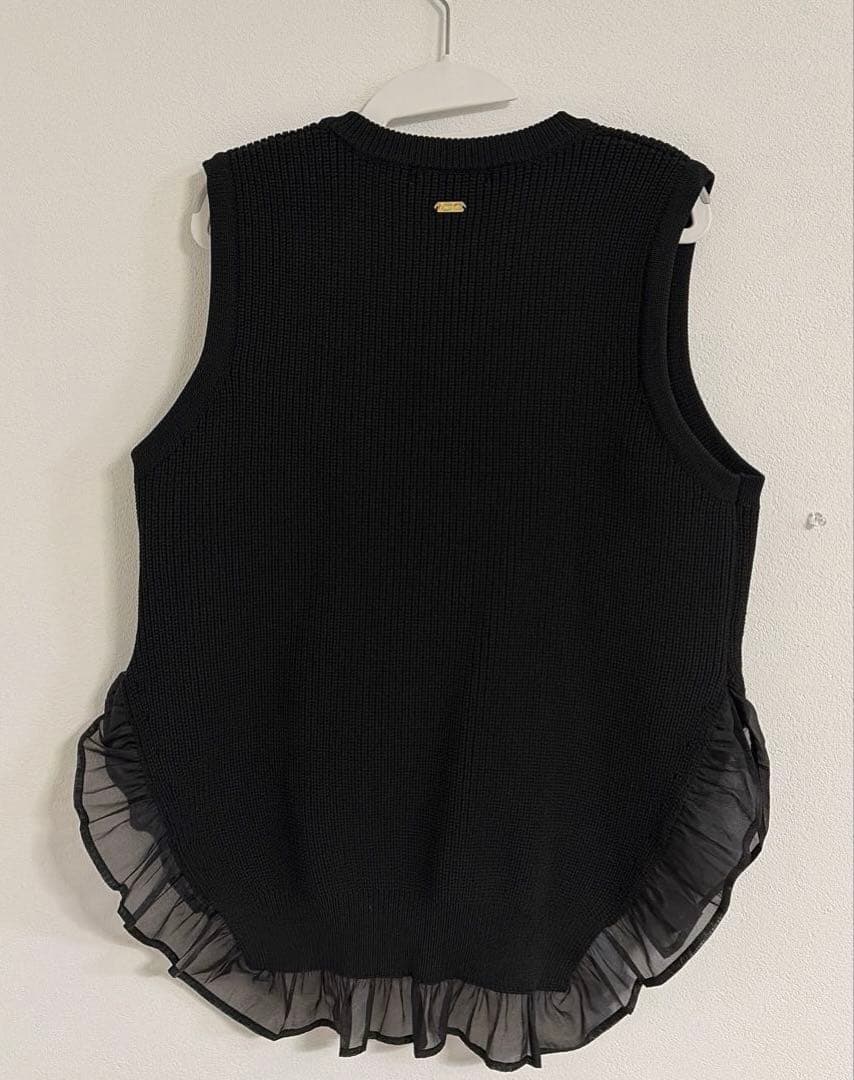 Eimee Law フリルヘムニットジレ