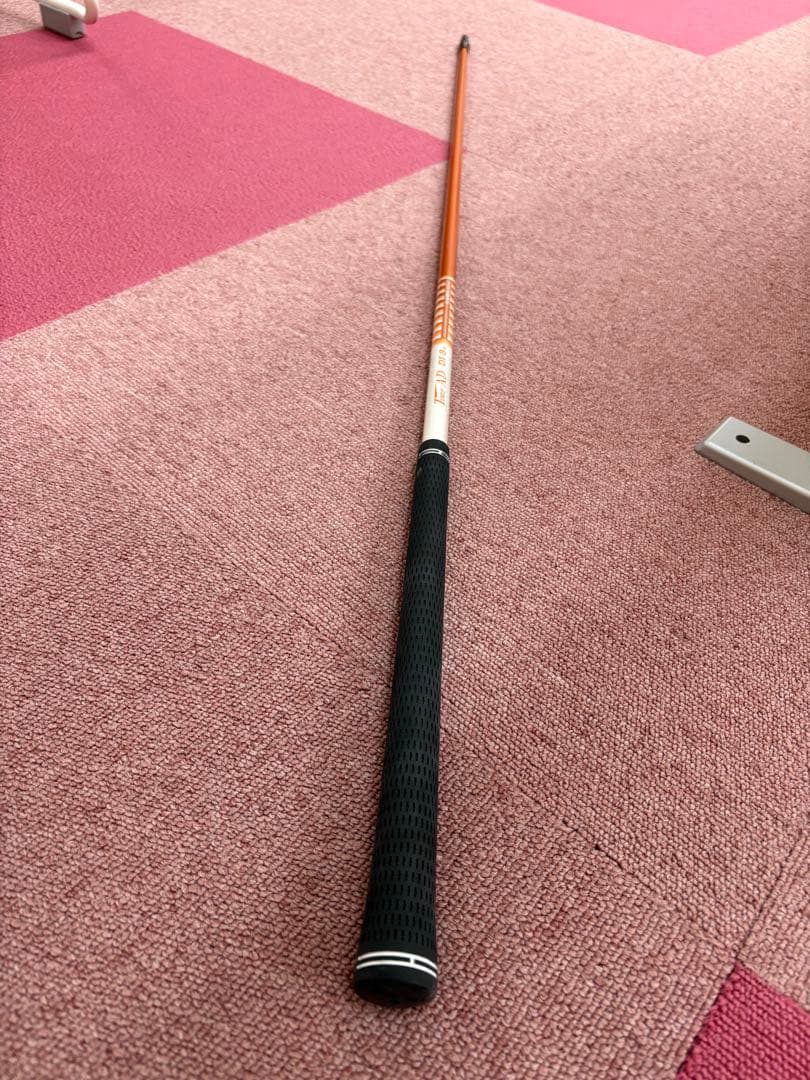 美品　Tour AD DI-8X テーラーメイドスリーブ付 41.25in
