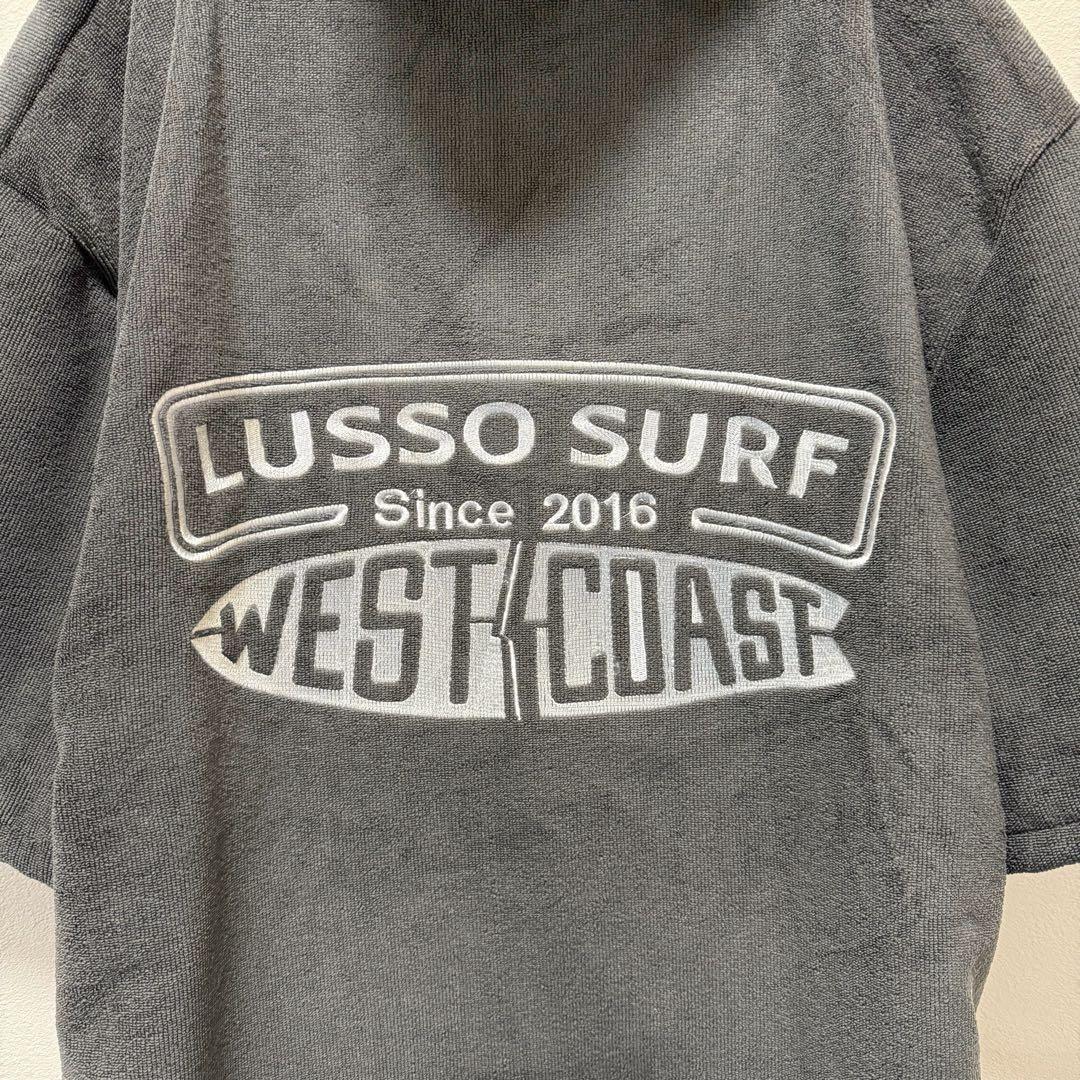 ロゴが目立つ　LUSSO SURF お着替えポンチョ　グレー⭐︎送料込み