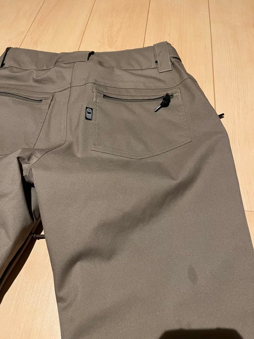 【AIRBLASTER】スノボウェア上下セット（上USサイズM、下USサイズS）