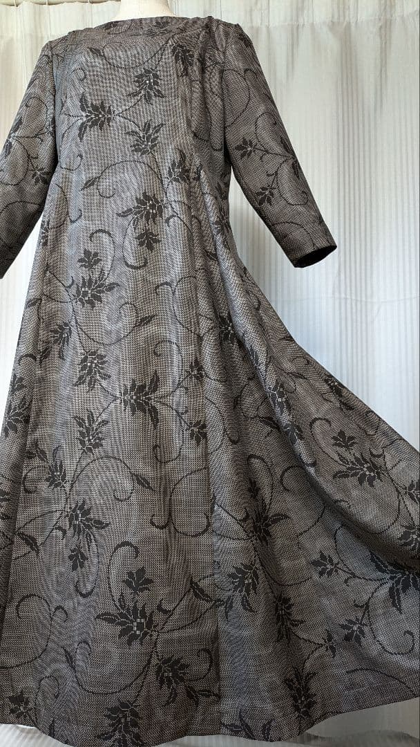 No251大島紬着物リメイク 7マルキ茶泥大島紬 プリンセスライン