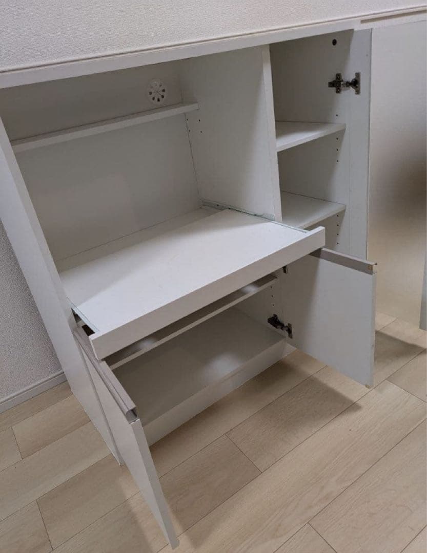 ニトリ　ホワイト木製食器棚 3段