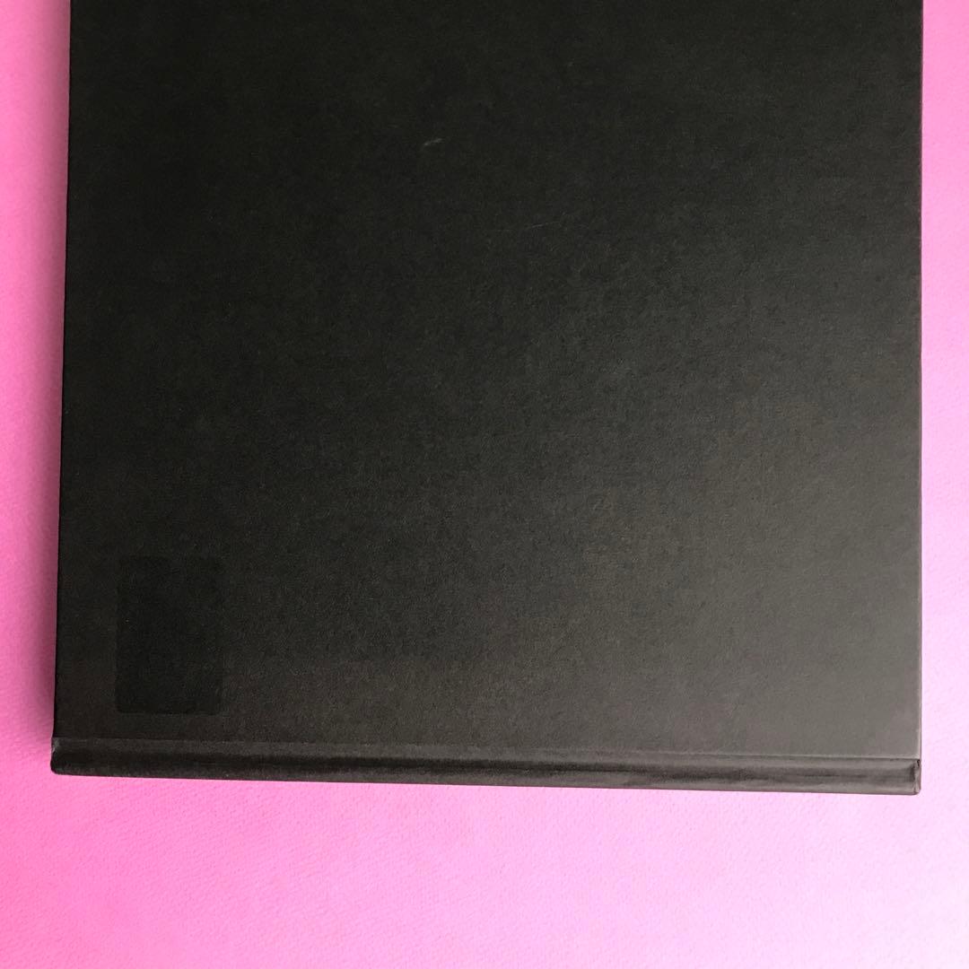 洋書 The Disciples by James Mollison