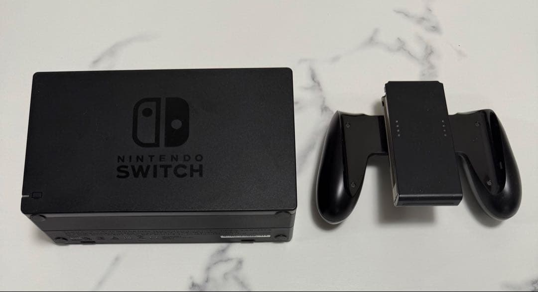 【美品】Nintendo Switch 赤/青 本体一式＋専用カバー