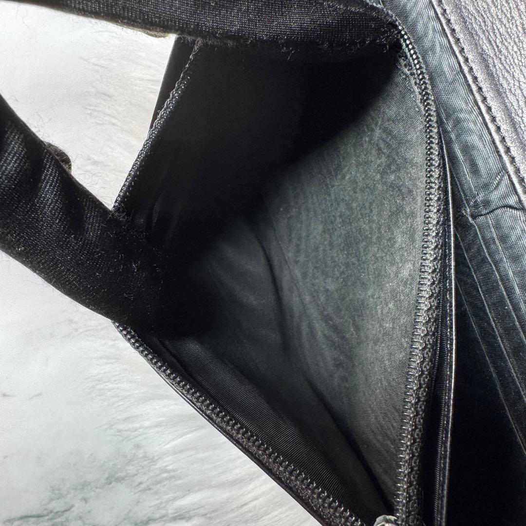 CHANEL シャネル　キャビアスキン　レザー　ブラック　チェーンウォレット